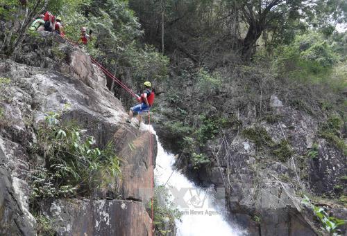 Du lịch Việt Nam Lâm Đồng cấp phép tổ chức du lịch thể thao mạo hiểm cho 10 đơn vị