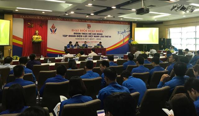 310 đoàn viên Tập đoàn Điện lực Việt Nam được kết nạp Đảng