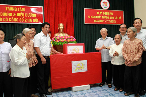 Tổng Bí thư Nguyễn Phú Trọng Tiếp tục thực hiện tốt chính sách đối với người có công