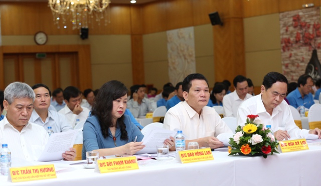 Khai mạc Hội nghị lần thứ 10 Ban Chấp hành Tổng Liên đoàn lao động Việt Nam
