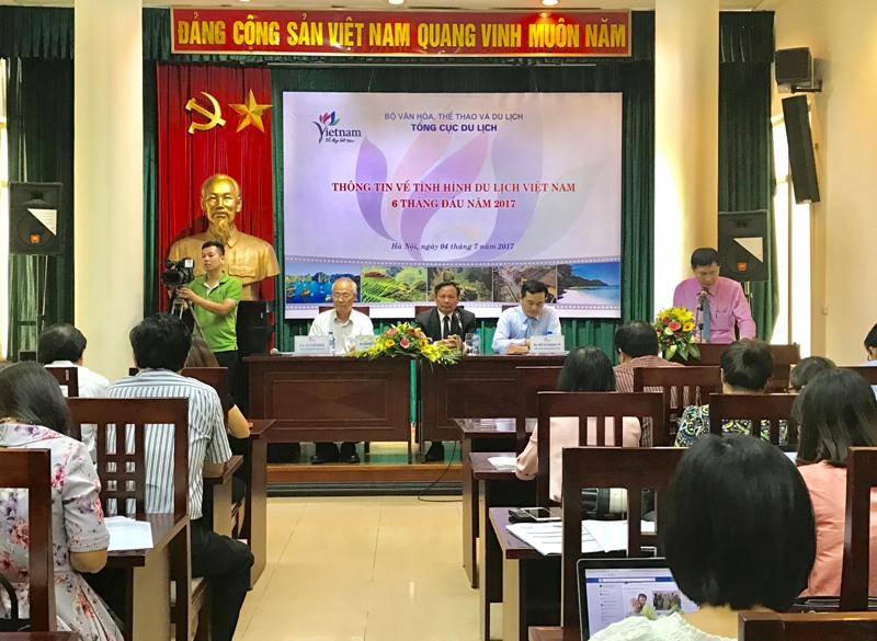 Du lịch Việt Nam tăng trưởng ấn tượng trong 6 tháng đầu năm