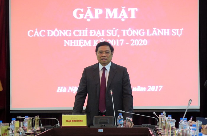 Trưởng Ban Tổ chức Trung ương Phạm Minh Chính gặp mặt các Đại sứ, Tổng Lãnh sự nhiệm kỳ 2017-2020