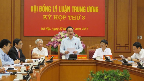 Kỳ họp thứ 3 Hội đồng Lý luận Trung ương