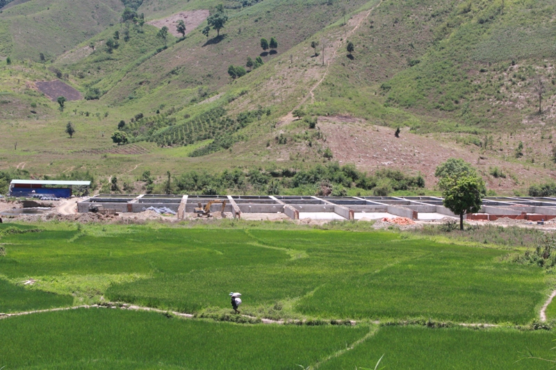 Đắk Lắk Kỷ luật 2 cán bộ xã vụ doanh nghiệp xây đập chặn sông nuôi cá tầm trái phép