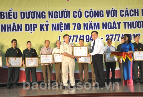 Lạng Sơn Biểu dương 70 người có công tiêu biểu