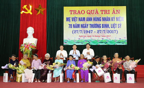 Tháng 7 thắp lửa tri ân