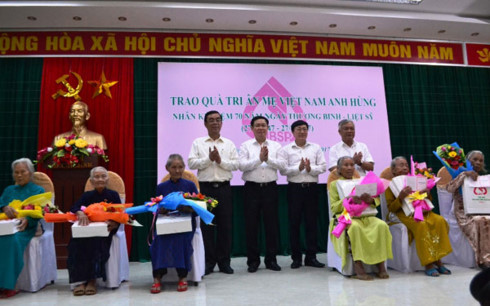 Phó Thủ tướng Vương Đình Huệ dự Đại lễ cầu siêu tưởng niệm, tri ân các Anh hùng Liệt sĩ