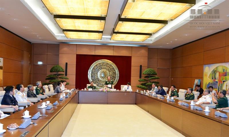 Phó Chủ tịch Quốc hội Đỗ Bá Tỵ tiếp Đoàn Ban liên lạc truyền thống các Anh hùng thành phố Hải Phòng