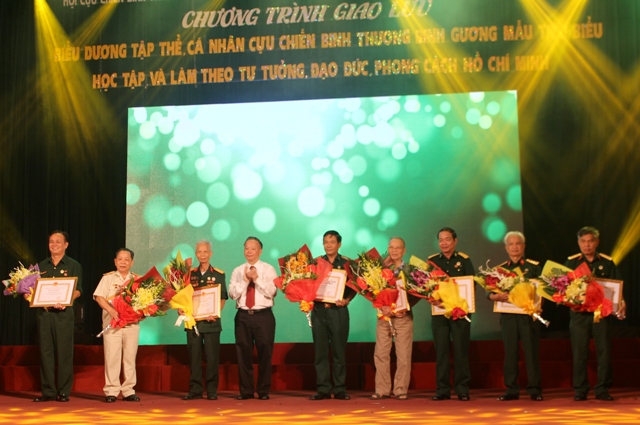 Hà Nội Biểu dương cựu chiến binh gương mẫu tiêu biểu trong thực hiện Chỉ thị 05