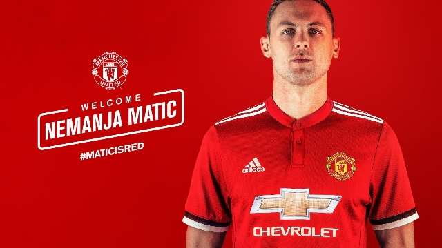 Matic chính thức cập bến MU