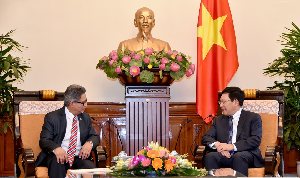 Tham khảo chính trị lần đầu tiên giữa Việt Nam – Ên Xan-va-đo