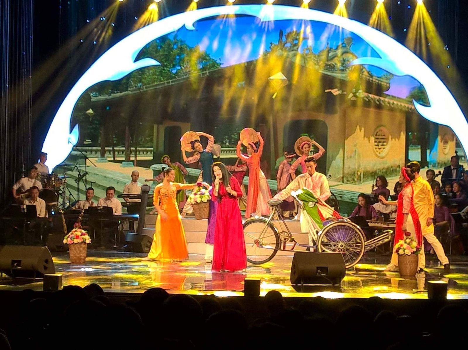 Bố trí kinh phí hỗ trợ hoạt động sáng tạo văn học, nghệ thuật