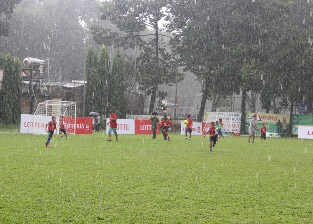 16 đội tham gia giải bóng đá “Thách thức Lotteria Cup 2017” khu vực TP Hồ Chí Minh
