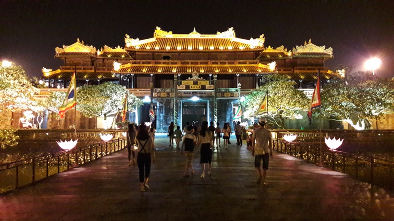 Thống nhất giá vé cho khách quốc tế và nội địa thăm Hoàng cung Huế từ 1 9 2017