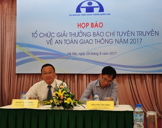 Tổ chức Giải thưởng “Báo chí tuyên truyền về an toàn giao thông năm 2017