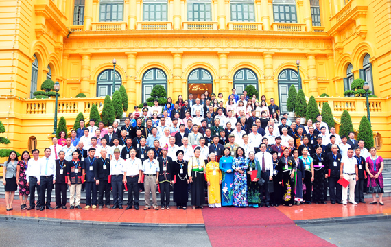 Những đảng viên tiêu biểu học và làm theo Bác