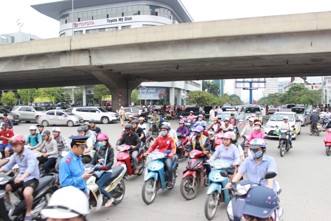 Công bố đường dây nóng về giao thông dịp Quốc khánh 2 9 và khai giảng năm học mới
