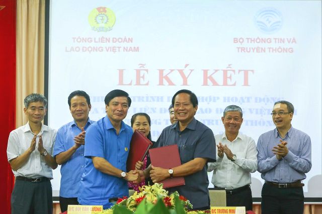 Tổng Liên đoàn Lao động Việt Nam và Bộ Thông tin và Truyền thông ký kết Chương trình phối hợp