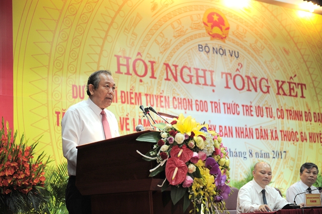 Phó Thủ tướng Trương Hòa Bình Làm tốt việc bố trí, sử dụng trí thức trẻ của Dự án 600 phó chủ tịch xã