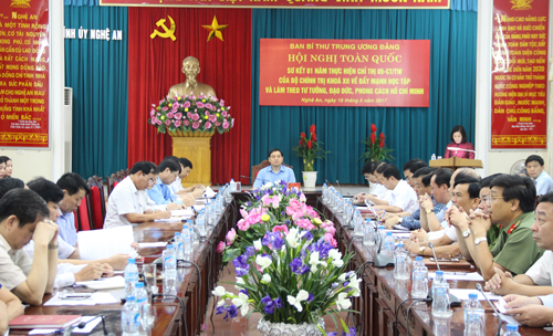 Nghệ An Tiếp tục đẩy mạnh học tập và làm theo Bác