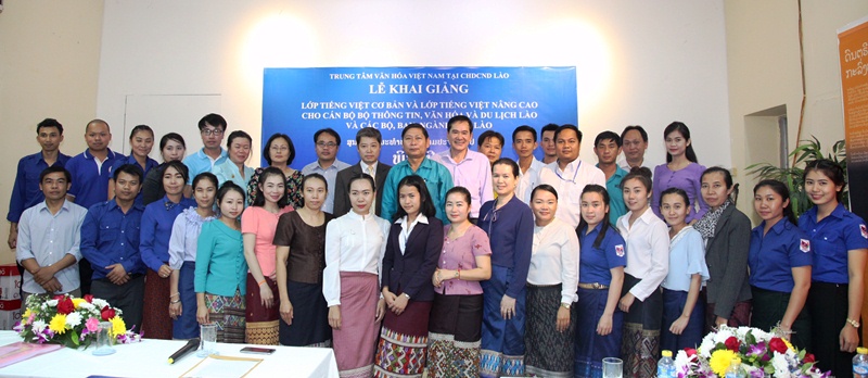 Khai giảng lớp tiếng Việt cơ bản khóa 6 cho học viên Lào
