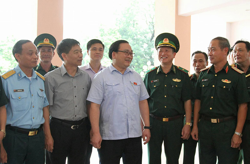 Bí thư Thành ủy Hà Nội Huyện Ba Vì, thị xã Sơn Tây cần sớm khắc phục tình trạng tồn đọng rác