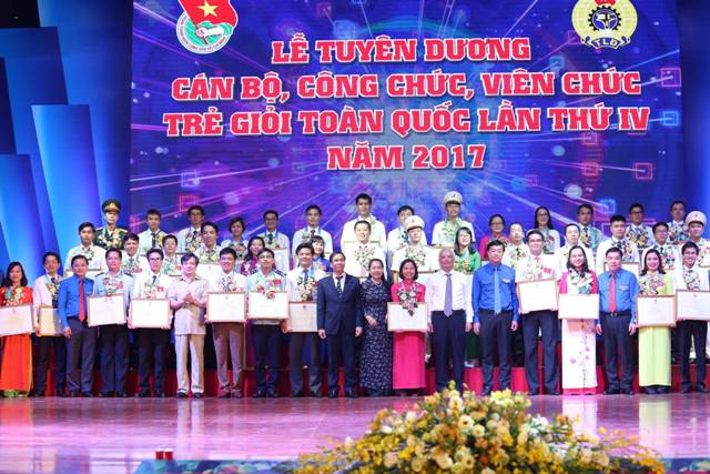 Tuyên dương 45 cán bộ, công chức, viên chức trẻ giỏi toàn quốc