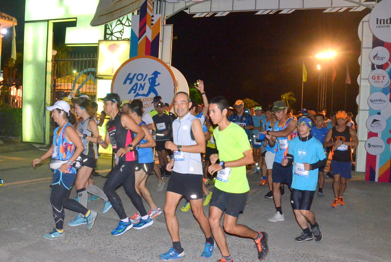 Hơn 1000 vận động viên tham dự cuộc thi Maraton quốc tế Hội An 2017