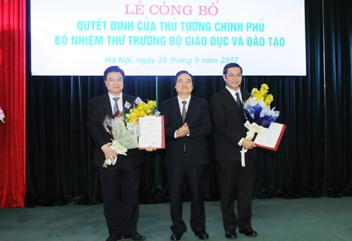 Trao Quyết định bổ nhiệm 2 tân Thứ trưởng Bộ Giáo dục và Đào tạo