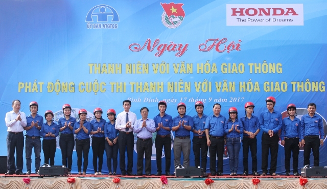 Ngày hội “Thanh niên với văn hóa giao thông” năm 2017