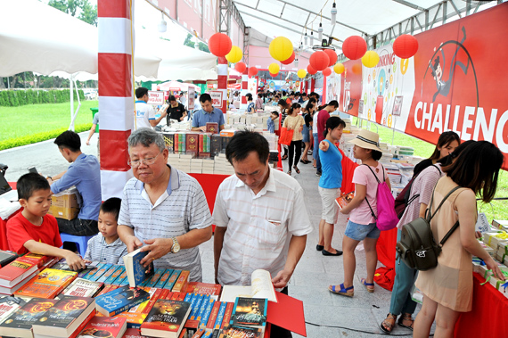 Sôi nổi Hội sách Hà Nội năm 2017