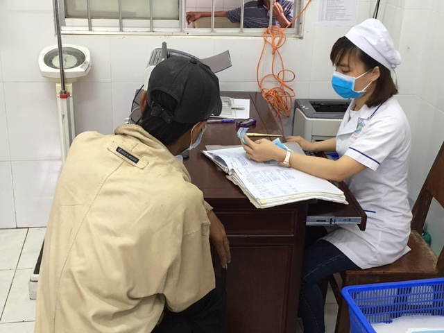 Bảo hiểm y tế đối với người nhiễm HIV