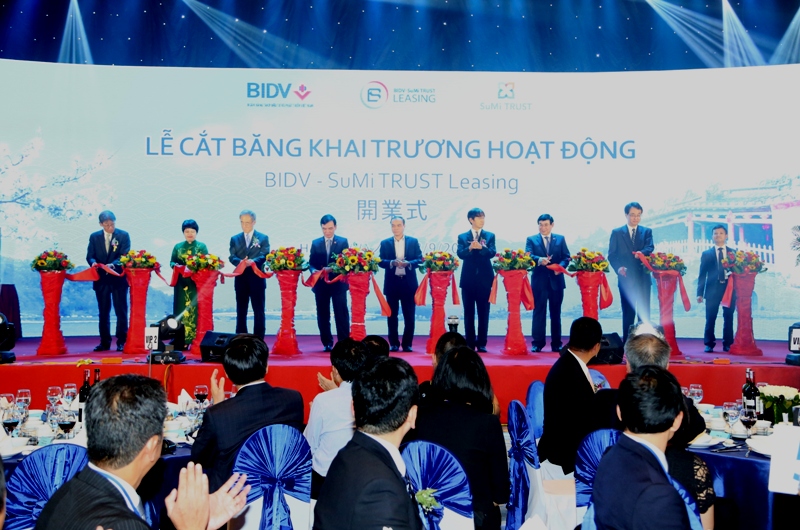 Khai trương liên doanh cho thuê tài chính đầu tiên tại Việt Nam