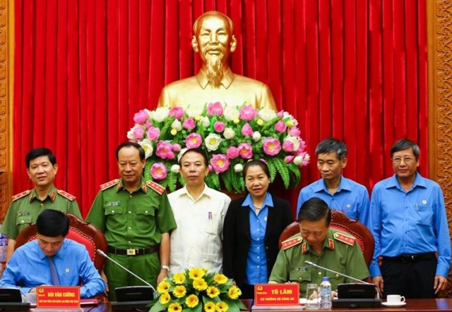 Tổng LĐLĐ Việt Nam ký quy chế phối hợp trong công tác bảo đảm an ninh, trật tự