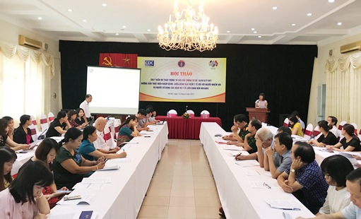 Khám bệnh chữa bệnh BHYT với người nhiễm HIV AIDS Nhiều quy định cần sửa đổi