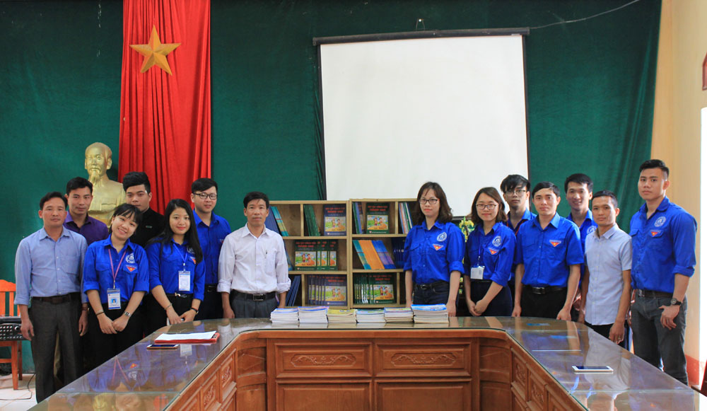 Mỗi cuốn sách - một ngọn lửa thắp sáng ước mơ