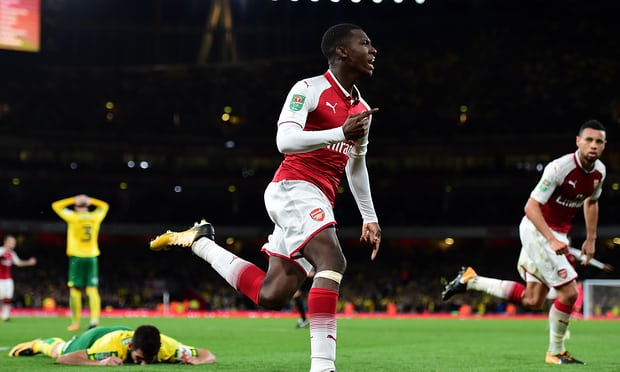 Tài năng 18 tuổi giúp Arsenal thoát hiểm tại Cúp Liên đoàn