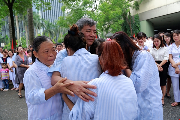 Chữ Tâm kia mới bằng ba chữ Tài