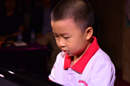 Đặng Bá Minh Quân - Tài năng âm nhạc nhí