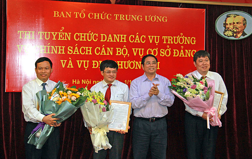 Ban Tổ chức Trung ương thi tuyển thành công 3 chức danh vụ trưởng
