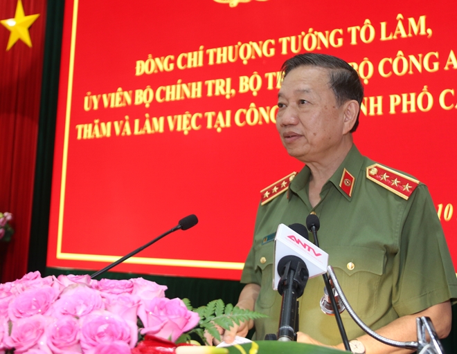 Bộ trưởng Bộ Công an làm việc với Công an và Cảnh sát Phòng cháy chữa, cháy Cần Thơ