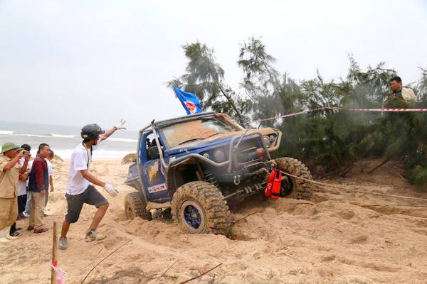 Quảng Bình Khai mạc giải đua xe địa hình khắc nghiệt Việt Nam