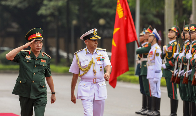 Chủ tịch Ủy ban Tham mưu trưởng Ấn Độ thăm hữu nghị chính thức Việt Nam