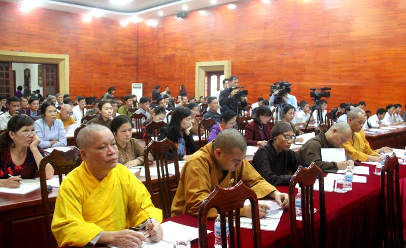 Bồi dưỡng kiến thức quốc phòng, an ninh cho các chức sắc, nhà tu hành