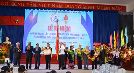 Trường Đại học Bách khoa TP Hồ Chí Minh đón nhận Huân chương Lao động hạng Nhất lần 2