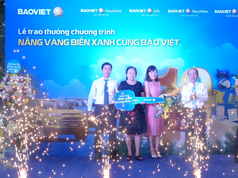BVH tri ân khách hàng hơn 10 tỷ đồng trong chương trình “Nắng vàng biển xanh cùng Bảo Việt”
