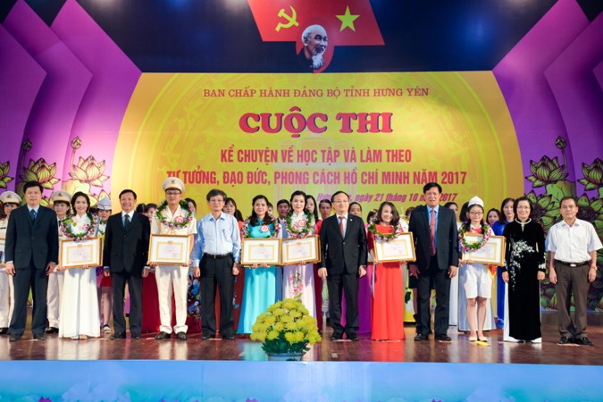 Hưng Yên Chung khảo Cuộc thi “Kể chuyện về học tập và làm theo tư tưởng, đạo đức, phong cách Hồ Chí Minh” năm 2017