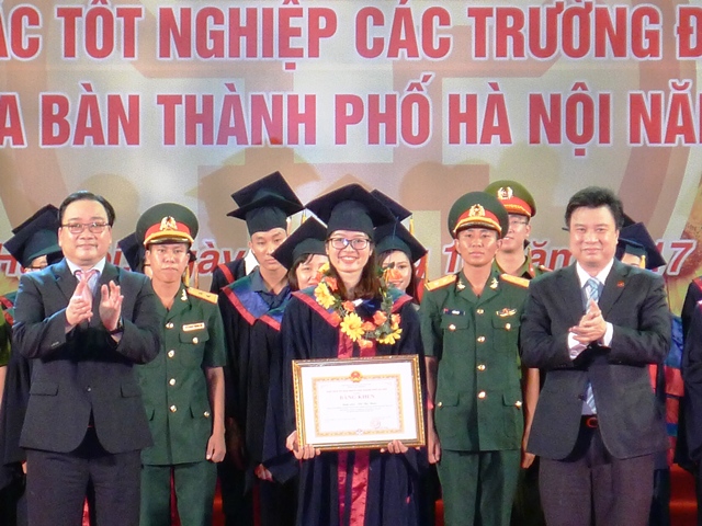 Tuyên dương thủ khoa xuất sắc tốt nghiệp các trường đại học, học viện trên địa bàn thành phố Hà Nội