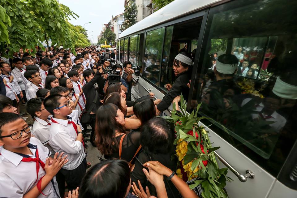 Sẽ còn vang mãi hồi trống cuối