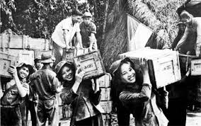 Chính sách đối với thanh niên xung phong cơ sở ở miền Nam